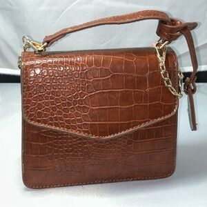 Brown Croc Crossbody Bag with Chain Strap